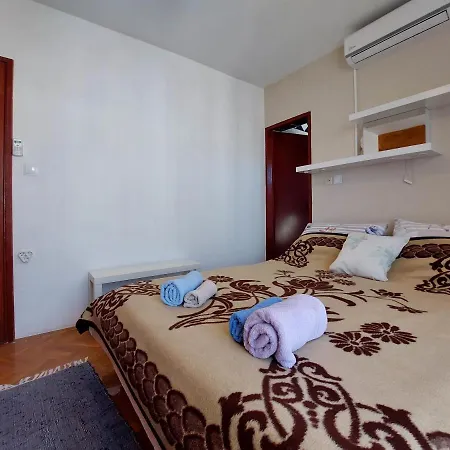 Lejlighed And Marica